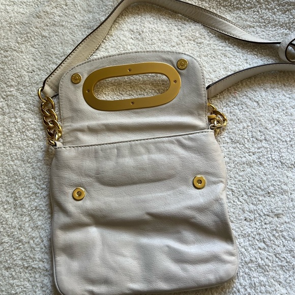 Michael Kors Off White Leather Cut Out Flap Shoulder Bag - Picture 5 of 14